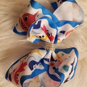 Baby shark bow